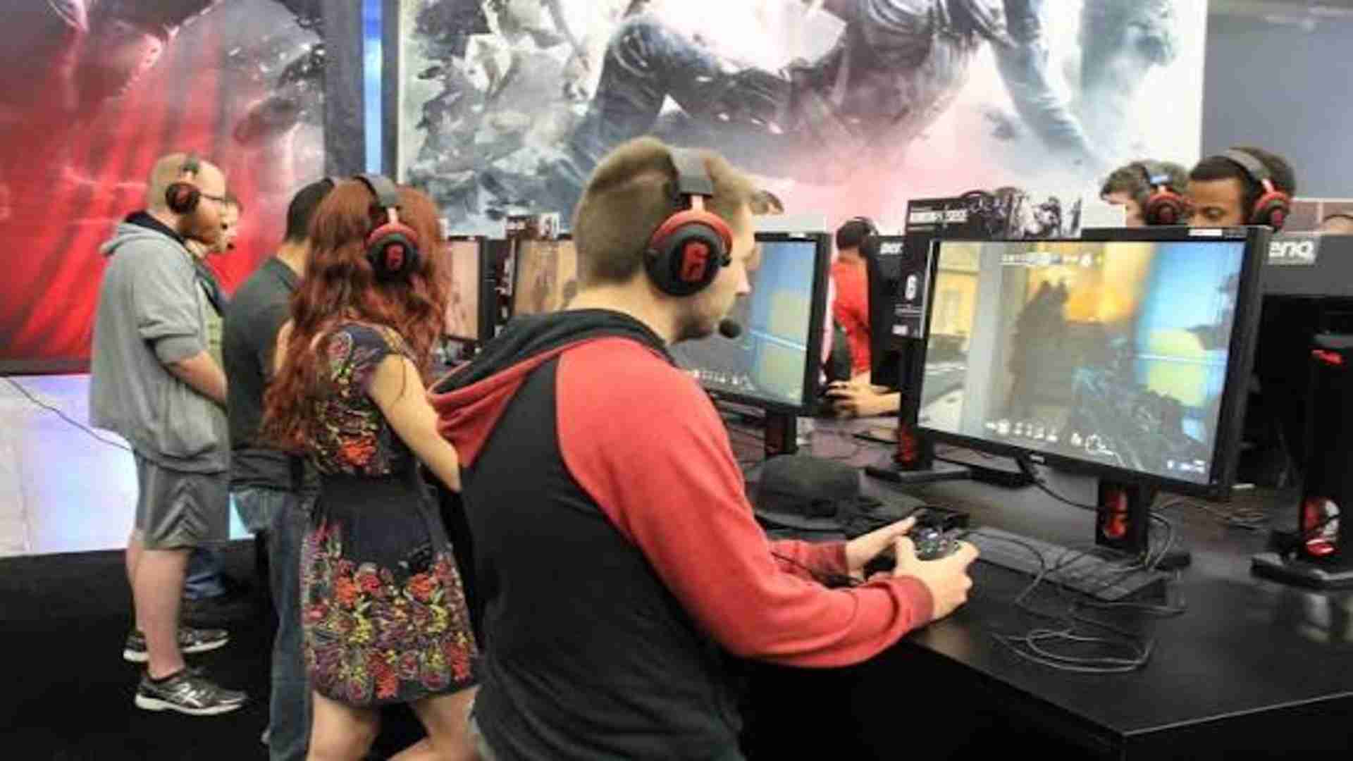 FIFA/EA FC vs. Real Football: How Gaming Shapes Modern Fan Culture